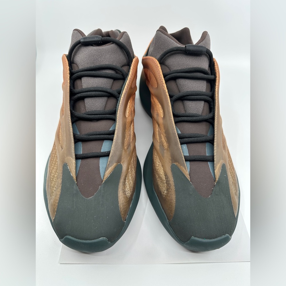 Adidas YZY 700 V3 Copper Fade 14 Men US